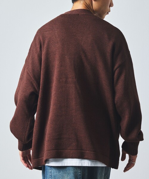 FREAK'S STORE(フリークスストア)の「限定展開 リラックスフィット イージーケア ウォッシャブル Vネックカーディガン(カーディガン/ボレロ・メンズ・グレイッシュブルー/グリーン/レッド/グレー/ネイビー/ダークブラウン/ブラック・SMALL/MEDIUM/LARGE)」の15枚目の写真