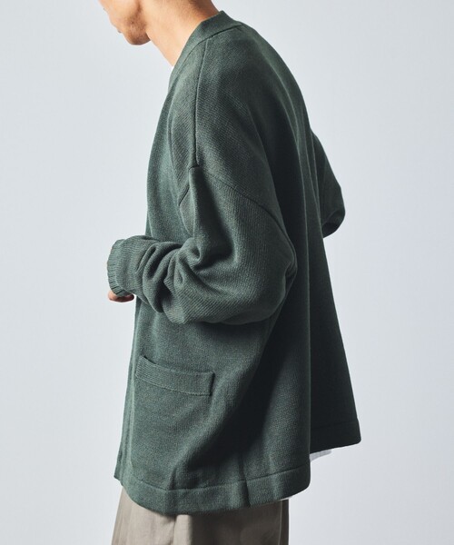 FREAK'S STORE(フリークスストア)の「限定展開 リラックスフィット イージーケア ウォッシャブル Vネックカーディガン(カーディガン/ボレロ・メンズ・グレイッシュブルー/グリーン/レッド/グレー/ネイビー/ダークブラウン/ブラック・SMALL/MEDIUM/LARGE)」の9枚目の写真