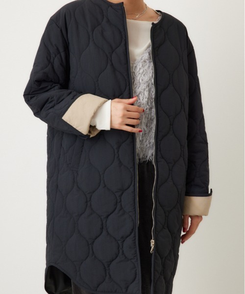 crie conforto(クリーコンフォルト)の「バックギャザーキルティングコート アウター / 秋服 / 冬服(ミリタリージャケット・レディース・ブラック/カーキ/アイボリー・FREE)」の3枚目の写真
