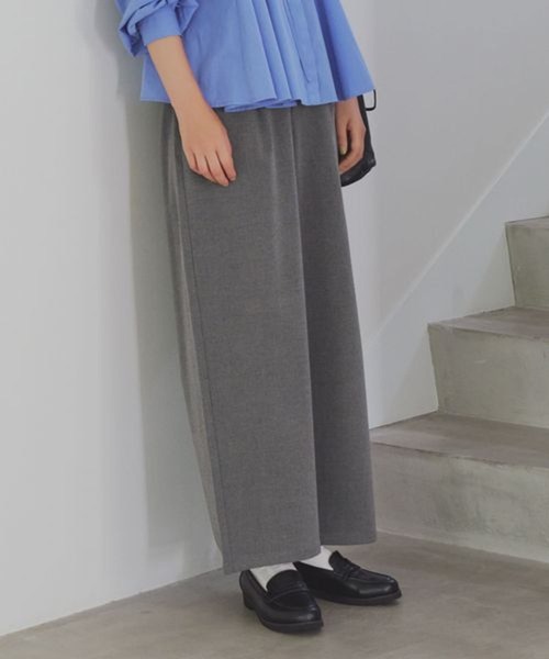 studio CLIP（スタディオクリップ）の「【みんなのリクエストパンツ】TRスッキリタックワイドパンツ[プチサイズあり]（その他パンツ・レディース・チャコール/モカ/その他1/ベージュ/ブラック/ブルー・PF/X-LARGE/XXX-LARGE/MEDIUM/SMALL/XX-LARGE/LARGE）」の2枚目の写真