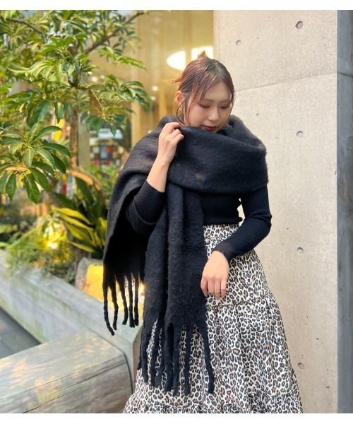 a-jolie（アジョリー）の「【a-jolie/アジョリー】ボリュームマフラー（マフラー・レディース・アイボリー/ブラック/ライトピンク・FREE）」の5枚目の写真