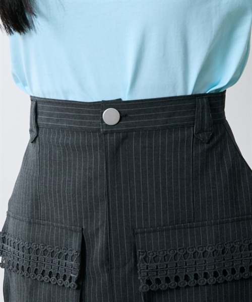 TTOL(トール)の「ピンストライプミニスカート(スカート・レディース・グレー/チャコールグレー・M-L/L-XL)」の3枚目の写真