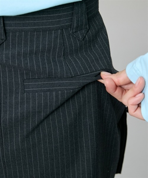 TTOL(トール)の「ピンストライプミニスカート(スカート・レディース・グレー/チャコールグレー・M-L/L-XL)」の5枚目の写真