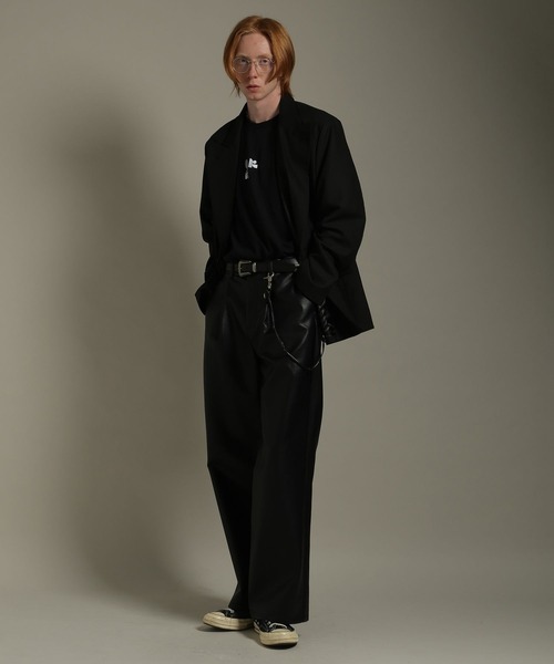 LURAKU（ルラク）の「【LURAKU】Leather Wide Pants /  レザーワイドパンツ（その他パンツ・メンズ・ブラック/ブラウン・LARGE/MEDIUM）」の8枚目の写真