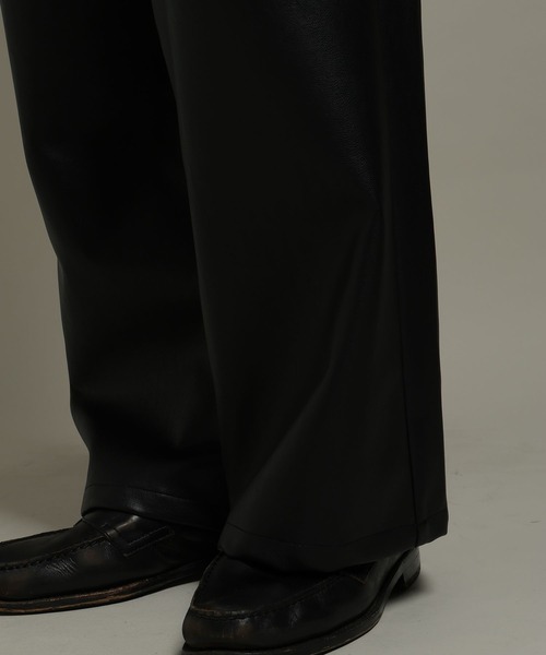 LURAKU（ルラク）の「【LURAKU】Leather Wide Pants /  レザーワイドパンツ（その他パンツ・メンズ・ブラック/ブラウン・LARGE/MEDIUM）」の14枚目の写真
