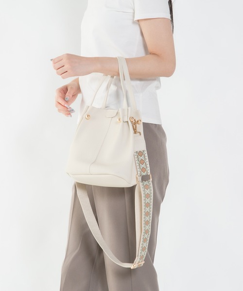Luceat(ルーチェット)の「【Luceat/ルーチェット】バッドミニショルダーバッグ(ショルダーバッグ・レディース・ホワイト/ブラック/ベージュ/キャメル・ONE SIZE)」の20枚目の写真