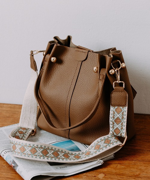 Luceat(ルーチェット)の「【Luceat/ルーチェット】バッドミニショルダーバッグ(ショルダーバッグ・レディース・ホワイト/ブラック/ベージュ/キャメル・ONE SIZE)」の19枚目の写真
