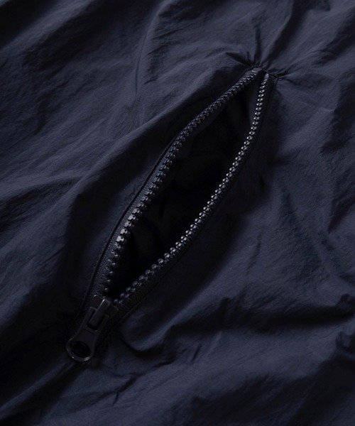 CONVERSE(コンバース)の「【CONVERSE/コンバース】ブランドネーム&チャックテイラー ワンポイント刺繍デザイン リバーシブルジャケット/スタンドカラーブルゾン(ブルゾン・メンズ・ネイビー/ブラック/ベージュ・M/L/XL)」の13枚目の写真