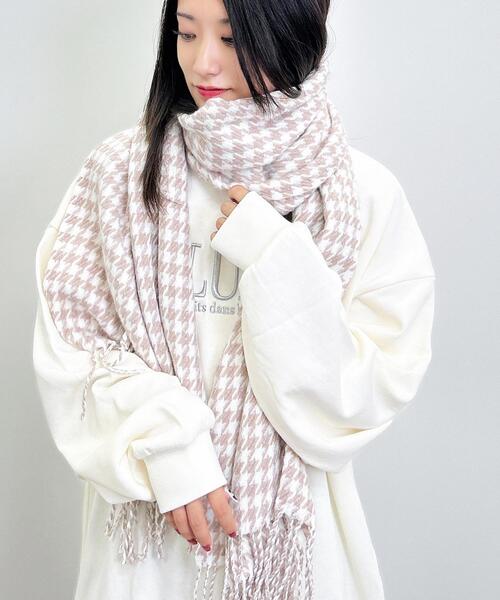 INGNI（イング）の「ラメ千鳥ストール（ストール/ショール・レディース・グレー/ピンク・ONE SIZE）」の12枚目の写真