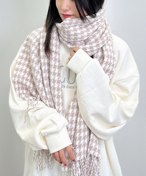 INGNI（イング）の「ラメ千鳥ストール（ストール/ショール・レディース・グレー/ピンク・ONE SIZE）」の9枚目の写真