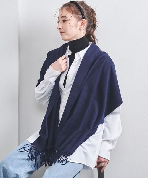 UNITED ARROWS(ユナイテッドアローズ)の「カシミヤ ソリッド ストール(ストール/ショール・レディース・オフホワイト/ブラック/ライトグレー/ピンク/ベージュ/ネイビー・FREE)」の5枚目の写真
