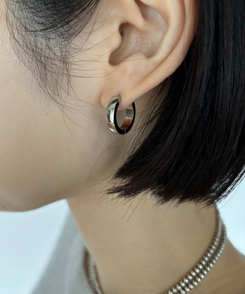 Diliraba(ディリラバ)の「【Diliraba】サージカルステンレス フープピアス C(ピアス(両耳用)・レディース・ゴールド/シルバー・FREE)」の2枚目の写真