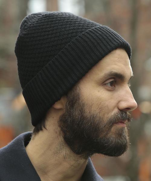 BEAUTY&YOUTH UNITED ARROWS（ビューティーアンドユースユナイテッドアローズ）の「BY ワッフル ワッチキャップ◆（ニットキャップ/ビーニー・メンズ・ホワイト/ブラック/ライトグレー/ダークブラウン・フリー）」の2枚目の写真