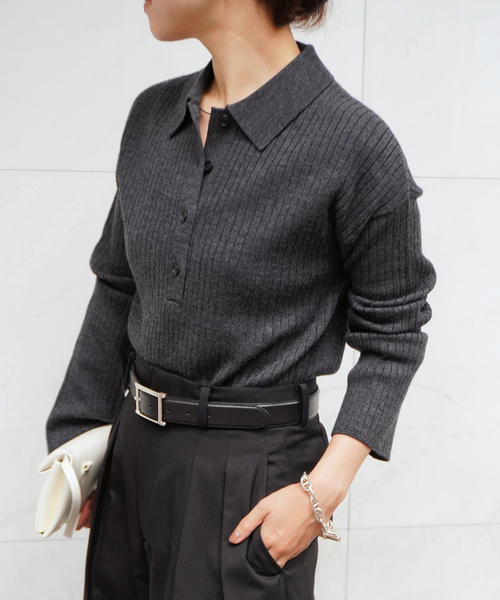 AP STUDIO（エーピーストゥディオ）の「リブポロシャツニット（ニット/セーター・レディース・グレー/ブラック・FREE）」の3枚目の写真