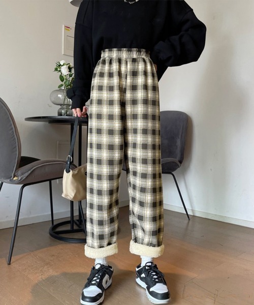 Miniministore(ミニミニストア)の「裏起毛チェック柄パンツ 裏ボアパンツ防寒(その他パンツ・レディース・ブラック/ホワイト×ブラック/ブルー/イエロー/ダークグレー/レッド/グリーン/ブラウン・FREE)」の1枚目の写真