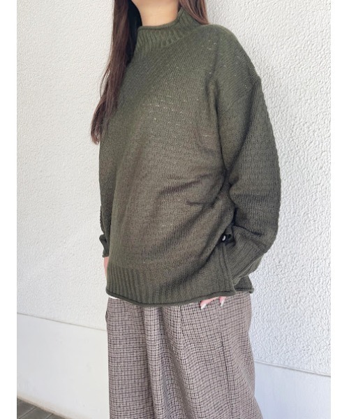 WORLD WIDE LOVE!(ワールドワイドラブ)の「ロールアップハニカムニットプル(ニット/セーター・レディース・ブラック/カーキ/アイボリー・1)」の20枚目の写真