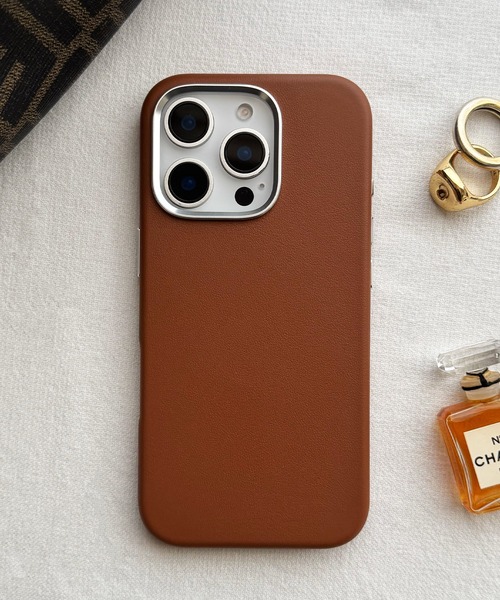 スマホケース　iPhoneケース Real Leather Mag Case スマホケース iPhoneケース iPhone16Pro, 16