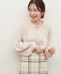 マット釦とろみサテンブラウス