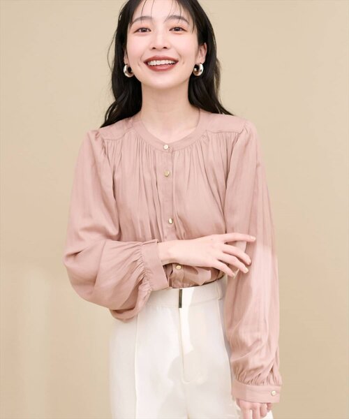 natural couture（ナチュラルクチュール）の「マット釦とろみサテンブラウス（シャツ/ブラウス・レディース・ラベンダー/その他1/ピンク/サックスブルー/ピンクベージュ/オフホワイト/チャコールグレー・FREE）」の17枚目の写真