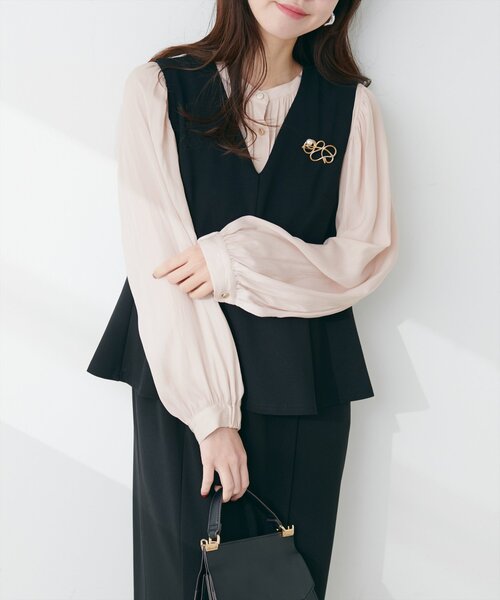 natural couture（ナチュラルクチュール）の「マット釦とろみサテンブラウス（シャツ/ブラウス・レディース・ラベンダー/その他1/ピンク/サックスブルー/ピンクベージュ/オフホワイト/チャコールグレー・FREE）」の11枚目の写真