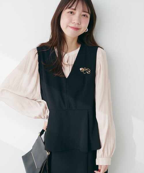 natural couture（ナチュラルクチュール）の「マット釦とろみサテンブラウス（シャツ/ブラウス・レディース・ラベンダー/その他1/ピンク/サックスブルー/ピンクベージュ/オフホワイト/チャコールグレー・FREE）」の10枚目の写真