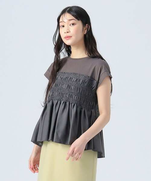 BEAMS HEART(ビームスハート)の「異素材シャーリング フレンチ プルオーバー(Tシャツ/カットソー・レディース・チャコールグレー/オフホワイト/ケリーグリーン・FREE)」の14枚目の写真