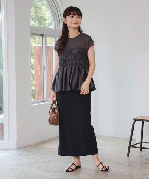 BEAMS HEART(ビームスハート)の「異素材シャーリング フレンチ プルオーバー(Tシャツ/カットソー・レディース・チャコールグレー/オフホワイト/ケリーグリーン・FREE)」の4枚目の写真