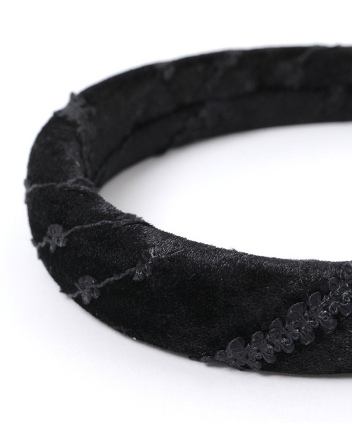 LAKOLE（ラコレ）の「レース付きベロアカチューシャ / 284201（カチューシャ・レディース・ホワイト/ライトブルー/ブラック・FREE）」の5枚目の写真