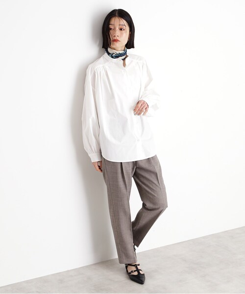 THE SHOP TK (ザ ショップ ティーケー )の「バックシャーリングシャツ【洗える】(シャツ/ブラウス・レディース・アイボリー系2/オフホワイト/サックスブルー系2・99)」の6枚目の写真