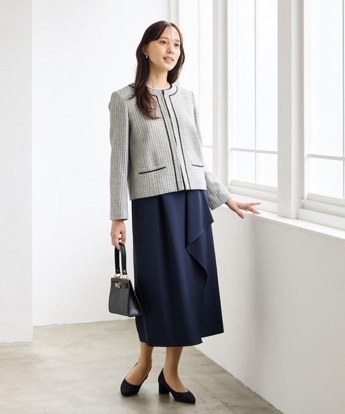 AIMER（エメ）の「ベルト付きアシンメトリーラッフルタイトワンピース（ワンピース・レディース・ベージュ/ネイビー・LARGE/MEDIUM）」の14枚目の写真