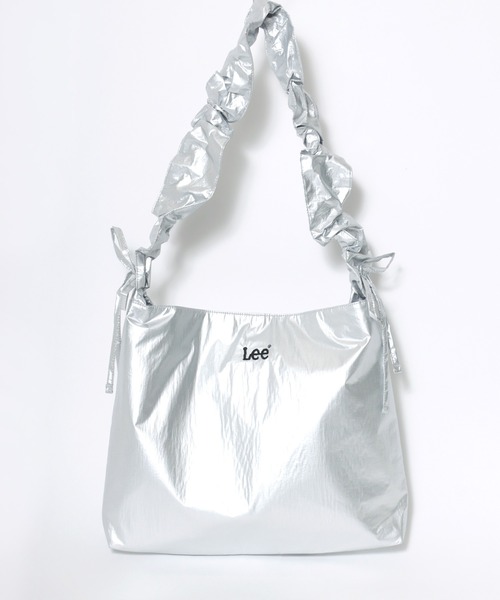 Lee(リー)の「Lee/リー ロゴ ワンポイント刺繍 2Way シャーリングショルダーバッグ/ビッグショルダーバッグ/ニュースペーパーバッグ/レディース メンズ/大容量(ショルダーバッグ・レディース・ブラック/シルバー/ライトベージュ・FREE)」の6枚目の写真