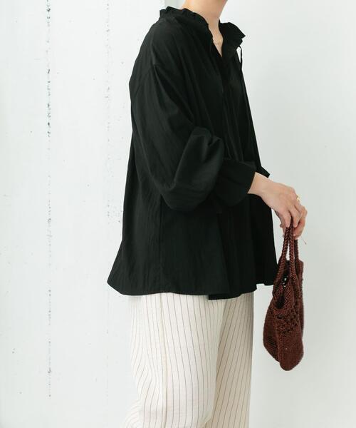 ITEMS URBANRESEARCH(アイテムズ アーバンリサーチ)の「2WAYフリルブラウス(シャツ/ブラウス・レディース・ホワイト/ベージュ/ブラック・FREE)」の21枚目の写真