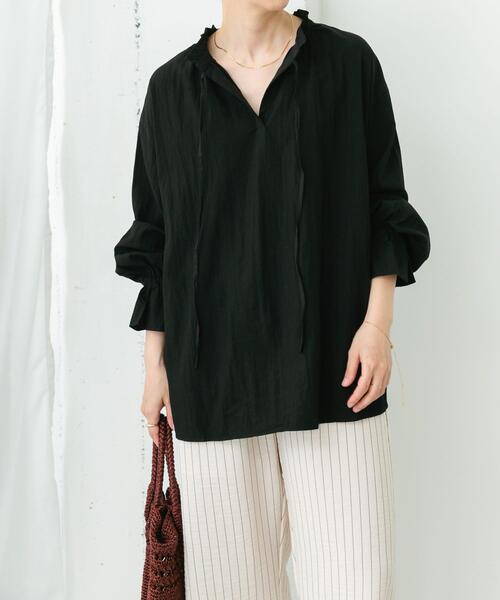ITEMS URBANRESEARCH(アイテムズ アーバンリサーチ)の「2WAYフリルブラウス(シャツ/ブラウス・レディース・ホワイト/ベージュ/ブラック・FREE)」の22枚目の写真