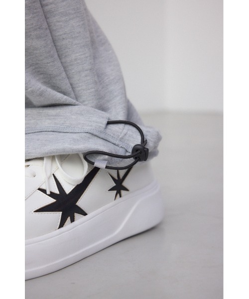 AZUL by moussy（アズールバイマウジー）の「カードボードニータックパンツ（スウェットパンツ・メンズ・アイボリー/ブラック/杢グレー・MEDIUM/LARGE）」の4枚目の写真