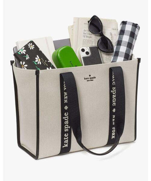 kate spade new york(ケイトスペード ニューヨーク)の「キップ キャンバス ラージ トート(トートバッグ・レディース・ベージュ・ONESIZE)」の3枚目の写真