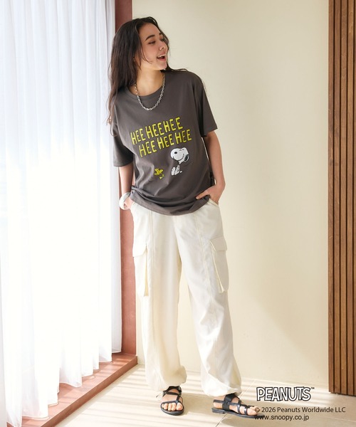 PEANUTS(ピーナッツ)の「【PEANUTS/ピーナッツ】スヌーピー/SNOOPYヴィンテージ風カスレプリント半袖Tシャツ(Tシャツ/カットソー・レディース・杢グレー/ピンク/チャコール/ベージュ/ブルー/オフホワイト/グレー・M/L/LL/3L)」の20枚目の写真