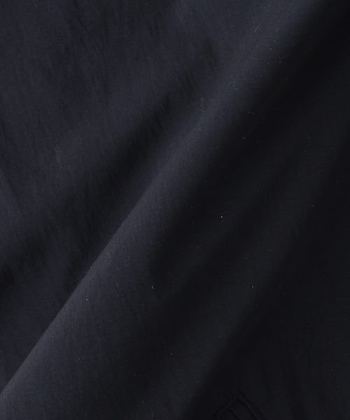 ATON(エイトン)の「ATON (エイトン) TRAVEL NYLON COVERALL JKAGGM0200(その他アウター・メンズ・ブラック・4)」の2枚目の写真