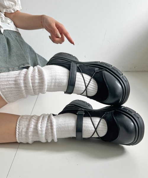 Clarks ストラップ 軽量 フラット メリージェーン スニーカー Clarks ストラップ フラット メリージェーン 軽量 スニーカー