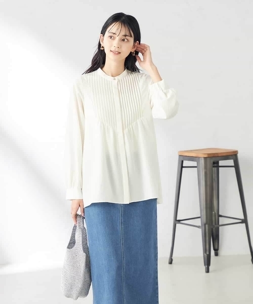 a.v.v（アーヴェヴェ）の「ピンタックフレアブラウス（シャツ/ブラウス・レディース・ダークインディゴブルー/ホワイト/チャコールグレー・34/36/38/40/42）」の4枚目の写真