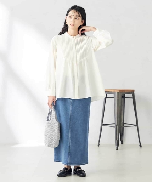 a.v.v（アーヴェヴェ）の「ピンタックフレアブラウス（シャツ/ブラウス・レディース・ダークインディゴブルー/ホワイト/チャコールグレー・34/36/38/40/42）」の5枚目の写真