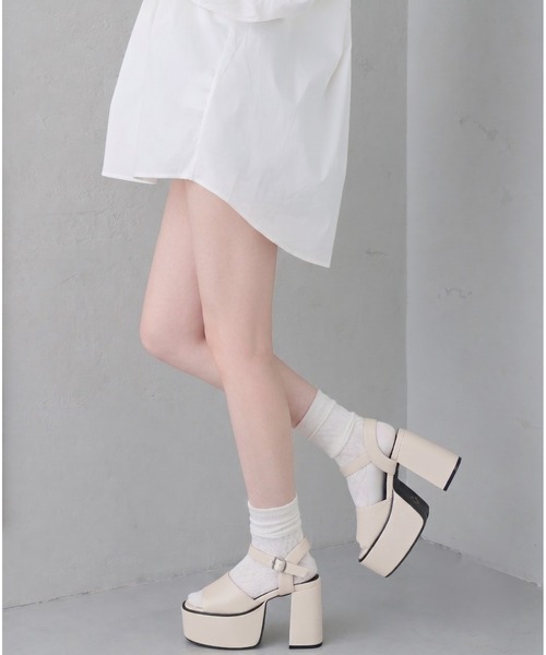 DEMETER(デメテル)の「【新色追加】厚底 太ヒール アンクルストラップサンダル(サンダル・レディース・ブラック/アイボリー/ブラウン/パイソン・LL/L/M/S)」の7枚目の写真