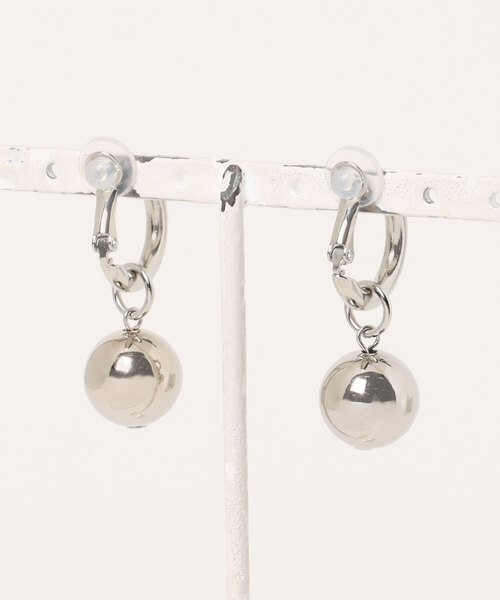 tone（トーン）の「【As】【金属アレルギー対応】NO.178  チャンキーフープ×銅玉　イヤリング（ニッケルフリー）(MA)（イヤリング・レディース・ゴールド/シルバー/ゴールド系2/シルバー系2・FREE）」の11枚目の写真