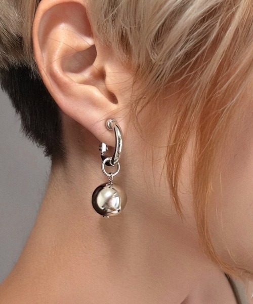 tone（トーン）の「【As】【金属アレルギー対応】NO.178  チャンキーフープ×銅玉　イヤリング（ニッケルフリー）(MA)（イヤリング・レディース・ゴールド/シルバー/ゴールド系2/シルバー系2・FREE）」の5枚目の写真