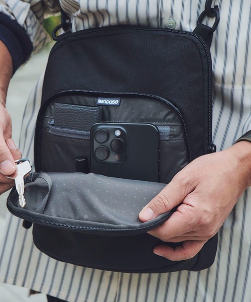 incase(インケース)の「Incase A.R.C. Crossbody Bag-Black(ビジネスバッグ・メンズ・ブラック・ONE SIZE)」の18枚目の写真