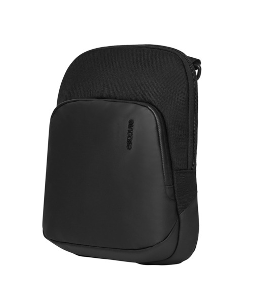 incase(インケース)の「Incase A.R.C. Crossbody Bag-Black(ビジネスバッグ・メンズ・ブラック・ONE SIZE)」の3枚目の写真