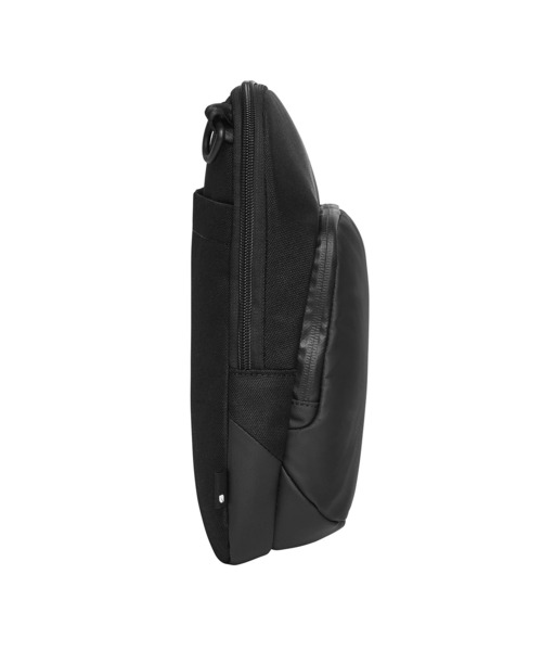 incase(インケース)の「Incase A.R.C. Crossbody Bag-Black(ビジネスバッグ・メンズ・ブラック・ONE SIZE)」の7枚目の写真
