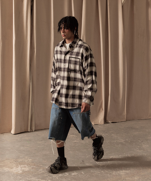 LIBERE(リベーレ)の「LIBERE リベーレ / WORK HALF PANTS ワイドシルエットペインターハーフパンツ / 251312-251313(デニムパンツ・メンズ・ブラック/ブルー・MEDIUM/SMALL/LARGE)」の4枚目の写真