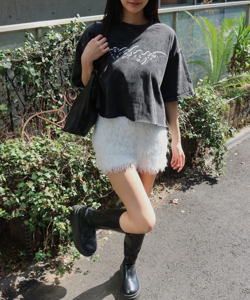 tinkerend(ティンカーエンド)の「y2k metallic SS T-shirt / y2kメタリックショート丈半袖Tシャツ(Tシャツ/カットソー・レディース・ブラック・XL/L/M)」の3枚目の写真