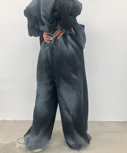 ARULE(アルール)の「A'GEM/9 × .kom 『ARULE/アルール』 スプレー加工スウェットパンツ(スウェットパンツ・メンズ・ホワイト×ブラック/ブラック・FREE)」の14枚目の写真