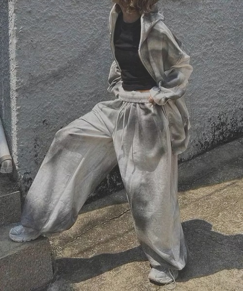 ARULE(アルール)の「A'GEM/9 × .kom 『ARULE/アルール』 スプレー加工スウェットパンツ(スウェットパンツ・メンズ・ホワイト×ブラック/ブラック・FREE)」の7枚目の写真